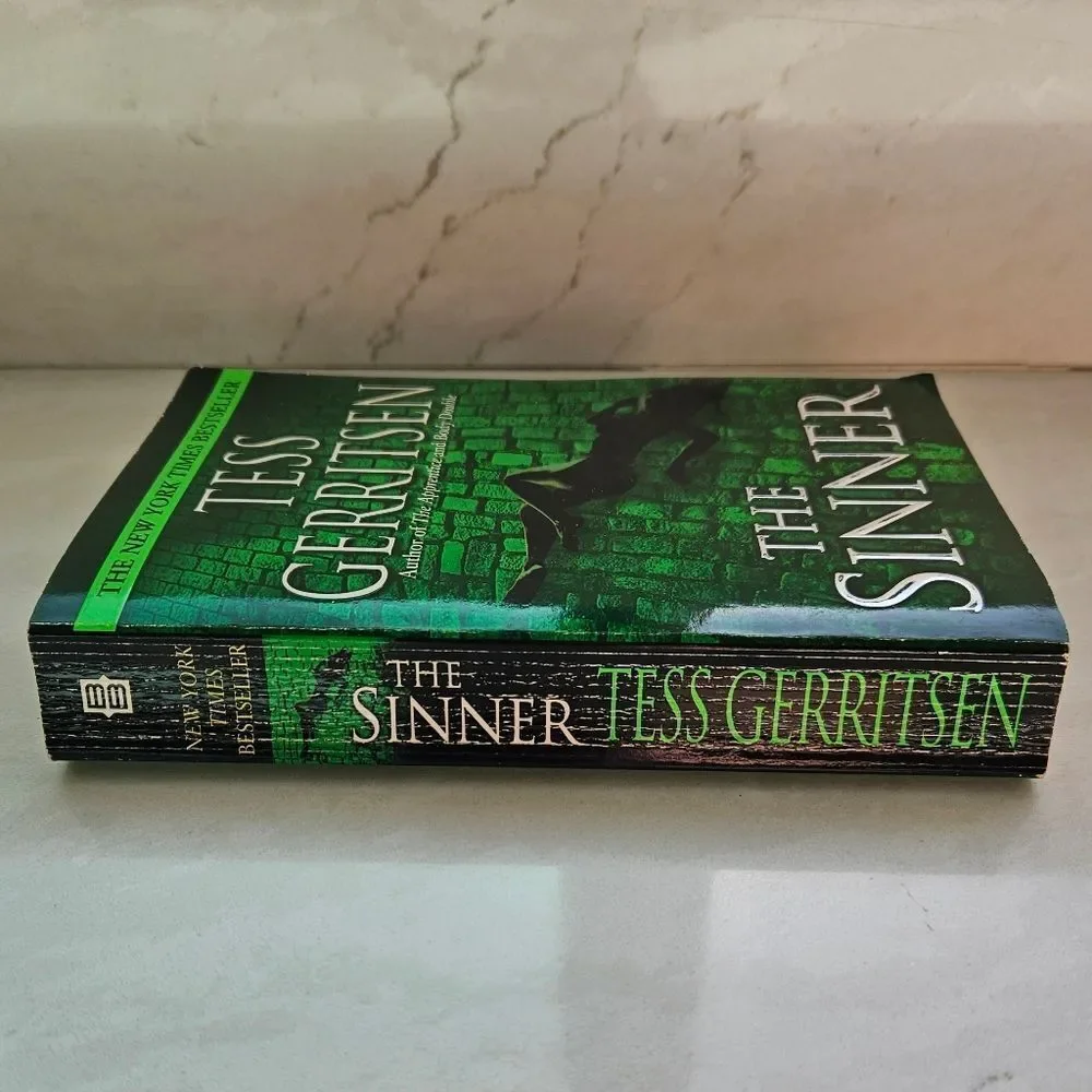 The Sinner by Tess Gerritsen Book